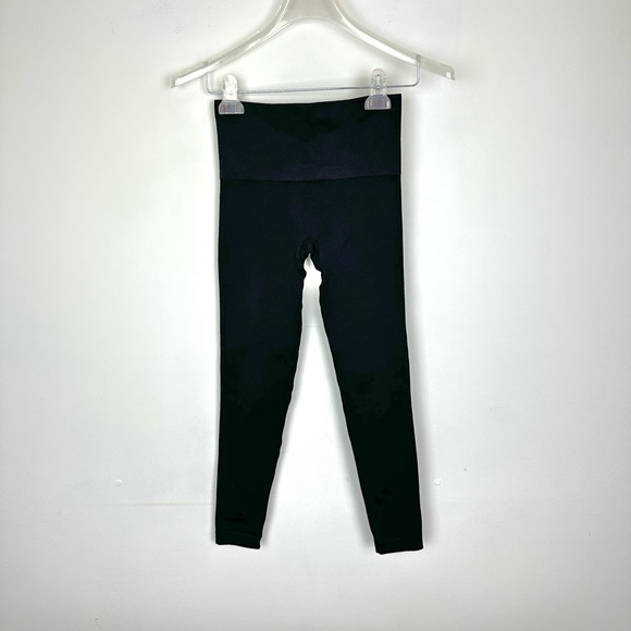 Spanx Look At Me Now Seamless Legging Womens Size XS Black Stretch Shaping - Picture 2 of 6